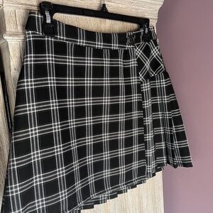 Black and white pleated skirt